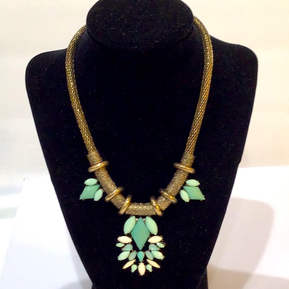 Fun statement necklace, adjustable